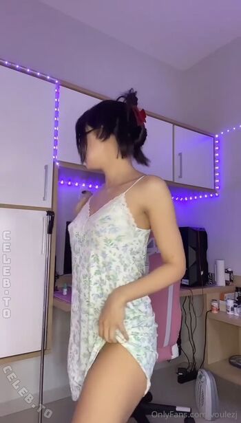 Full leaked Voulezj private onlyfans photo