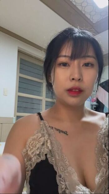 Full leaked Molly moore/ private onlyfans photo