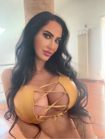 Full leaked Uwulinzor/ private onlyfans photo
