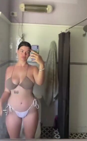Full leaked Hilary duff/ private onlyfans photo