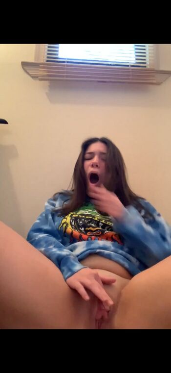 Full leaked Liz ocean/ private onlyfans photo