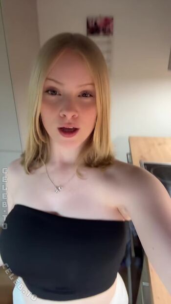 Full leaked Xtiara private onlyfans photo