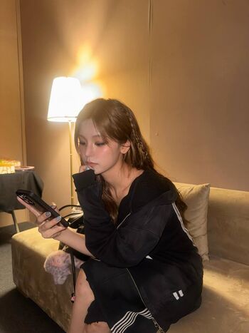 Full leaked Who is this / private onlyfans photo