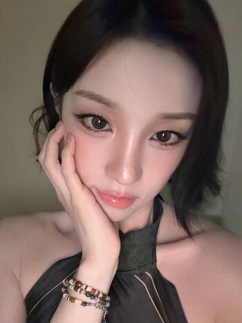 Full leaked Sophie schnur/ private onlyfans photo